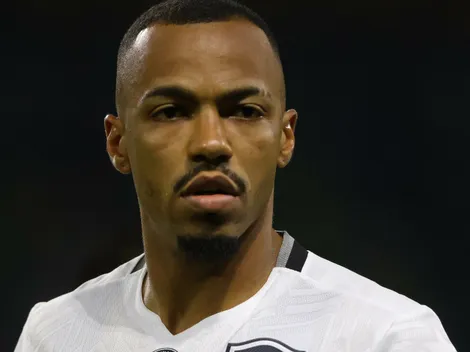 Após titulo na Libertadores, Marlon Freitas se defende de controversa no Botafogo