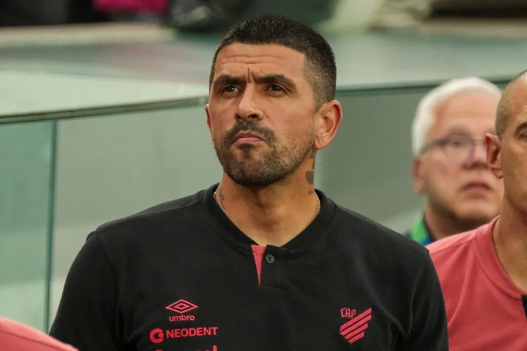 Lucho durante partida contra o Atlético-GO no Campeonato Brasileiro A 2024. Foto: Robson Mafra/AGIF