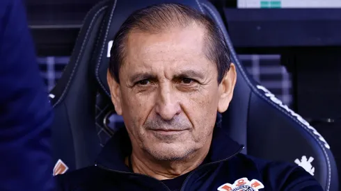 Ramon Diaz, técnico do Corinthians durante partida contra o Vasco (Foto: Marcello Zambrana/AGIF)