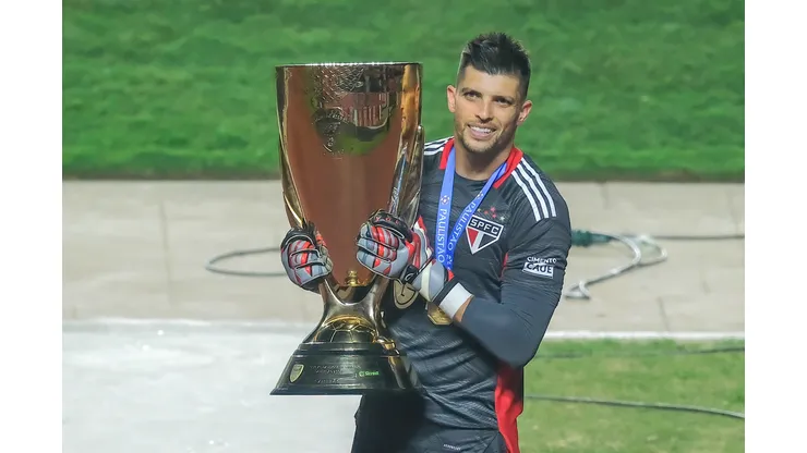 Tiago Volpi durante comemoração do título do Campeonato Paulista de 2021.
