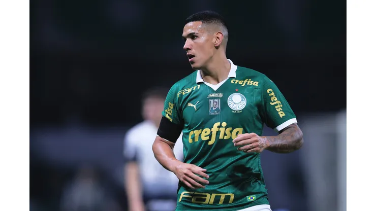 Kaiky Naves durante confronto contra o Corinthians no Campeonato Brasileiro de 2024.