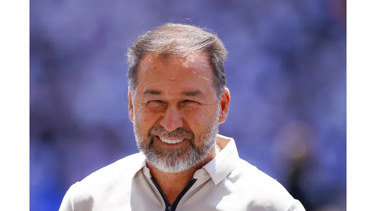 Augusto Melo durante confronto contra o Cruzeiro no Brasileirão 2024.