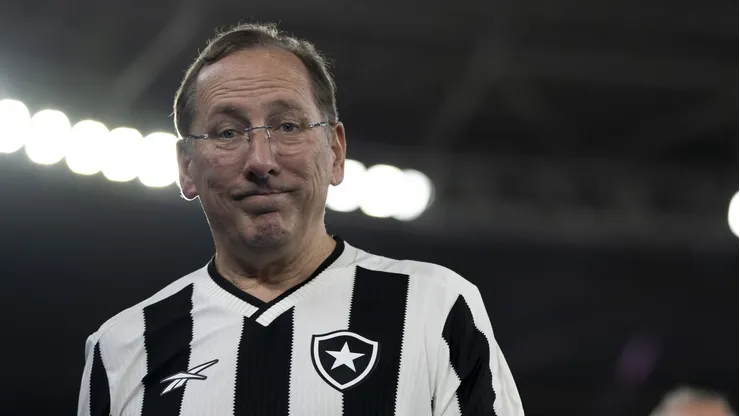 John Textor, dono da SAF do Botafogo, antes da partida contra o Vitória pelo Brasileirão Betano.