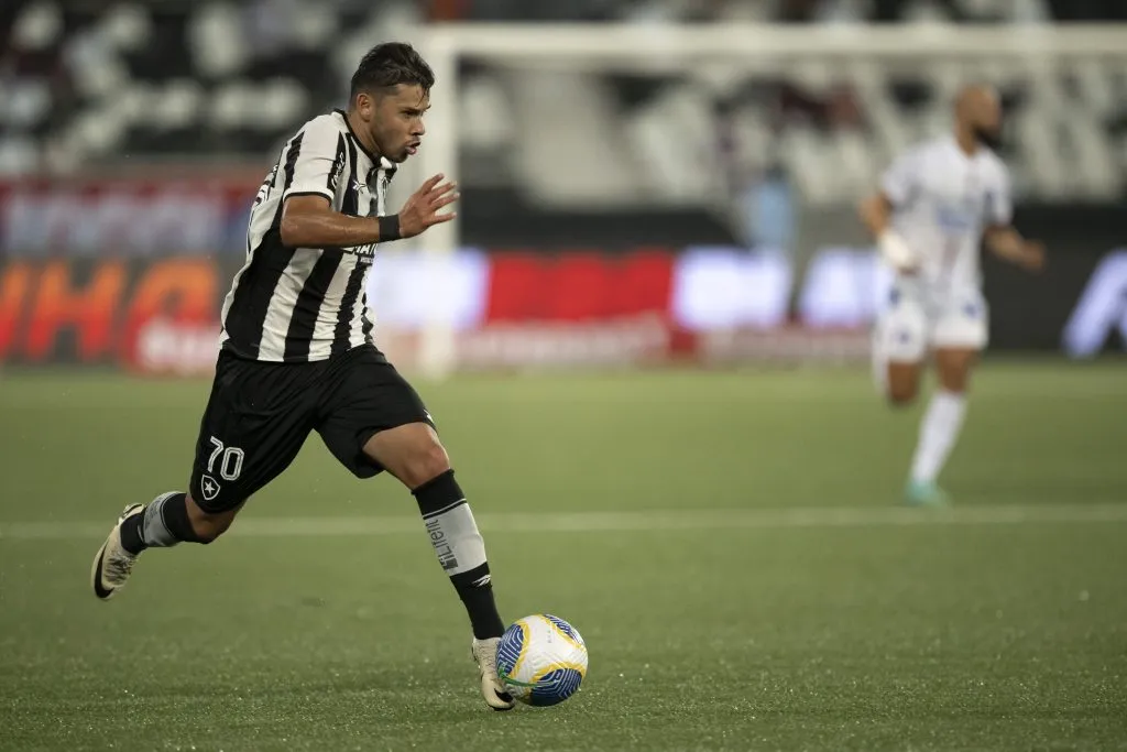 Oscar Romero jogador do Botafogo durante partida contra o Bahia no  Engenhão pelo campeonato Brasileiro A 2024. Foto: Jorge Rodrigues/AGIF