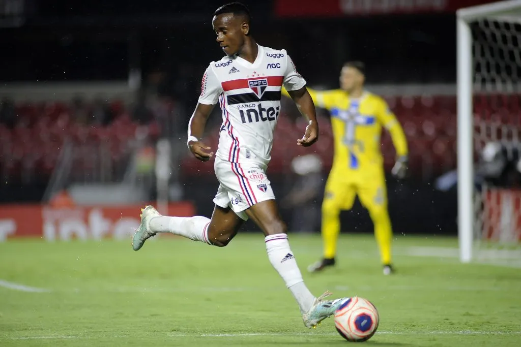 Helinho pode render ao São Paulo – Foto: Alan  Morici/AGIF.