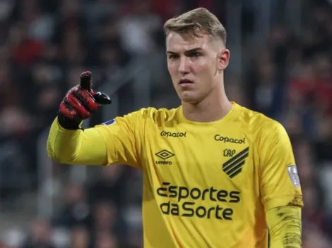 Athletico responde primeira oferta do Botafogo por Léo Linck