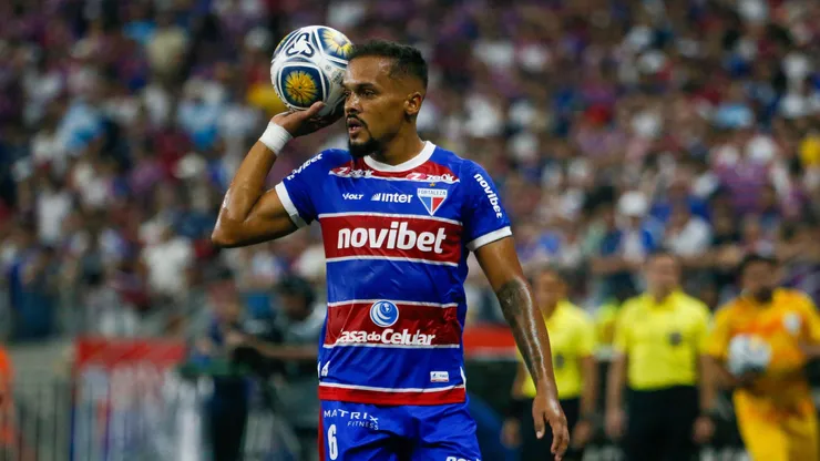 Bruno Pacheco jogador do Fortaleza durante partida contra o CRB no estadio Arena Castelao pelo campeonato Copa Do Nordeste 2024.