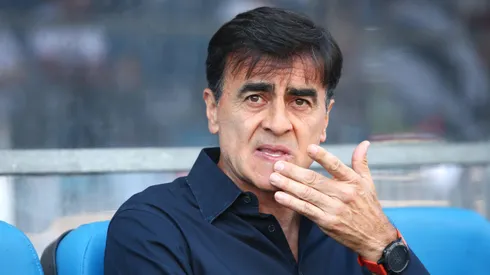 Gustavo Quinteros, técnico do Grêmio, comandando o ex-time (Imagem: Alex Diaz/IMAGO)