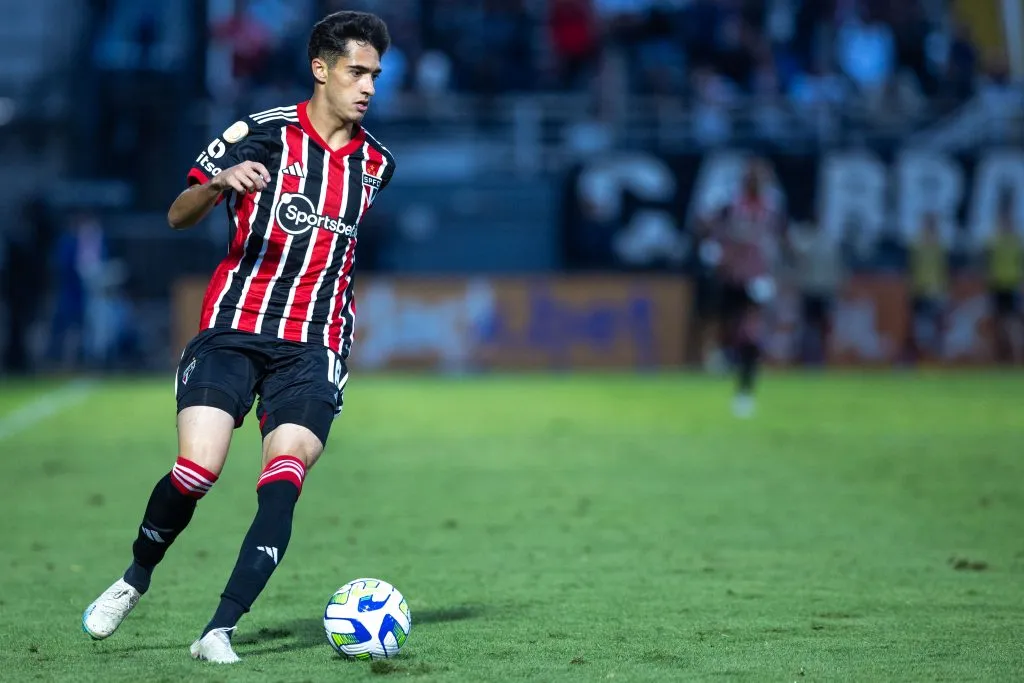 Rodriguinho, jogador do São Paulo, deve receber novas oportunidades no início de 2025. Foto: Marcello Zambrana/AGIF