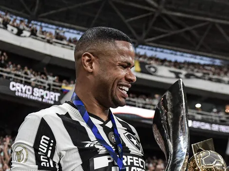 Botafogo tenta barrar a saída de Júnior Santos