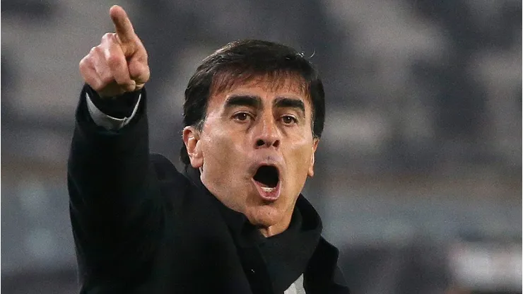 Quinteros pode ter baixa no Grêmio.