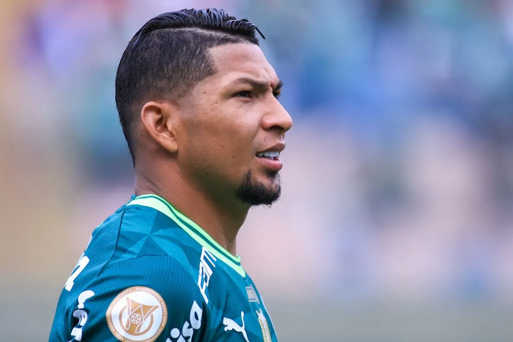 Rony jogador do Palmeiras durante partida contra o Santos no estadio Arena Barueri pelo campeonato Brasileiro A 2023. Foto: Marcello Zambrana/AGIF