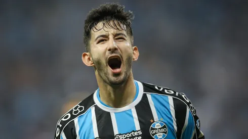 Villasanti jogador do Gremio comemora seu gol durante partida contra o Internacional no estadio Arena do Gremio pelo campeonato BRASILEIRO A 2023.
