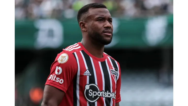 Luan durante confronto entre Coritiba x São Paulo no Campeonato Brasileiro de 2023.