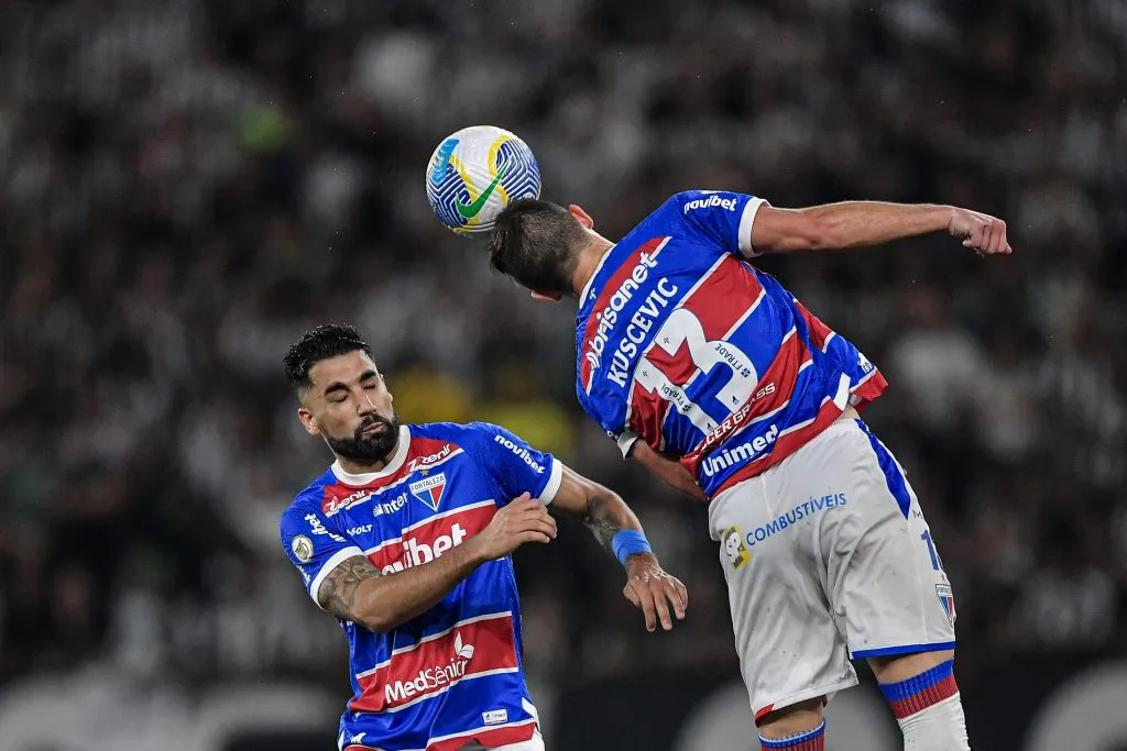 Kuscevic durante partida contra o Botafogo no Campeonato Brasileiro A 2024. Foto: Thiago Ribeiro/AGIF