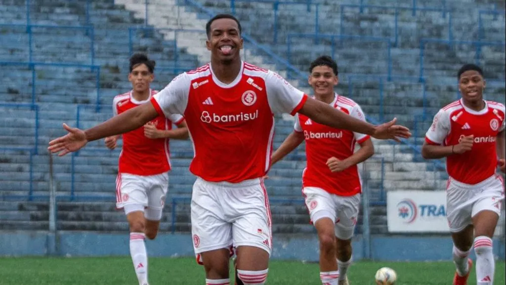 Esley, zagueiro do Inter. Rafaela Frison / Internacional