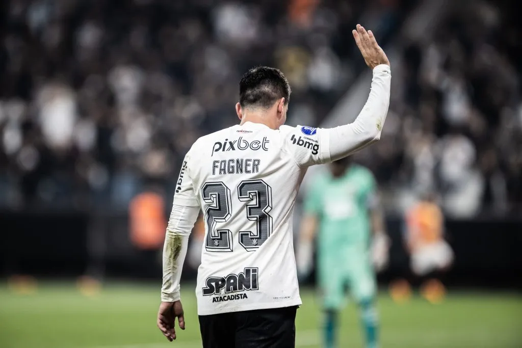 Fagner durante partida contra o Newells Old Boys na Copa Sul-Americana 2023. Foto: Abner Dourado/AGIF