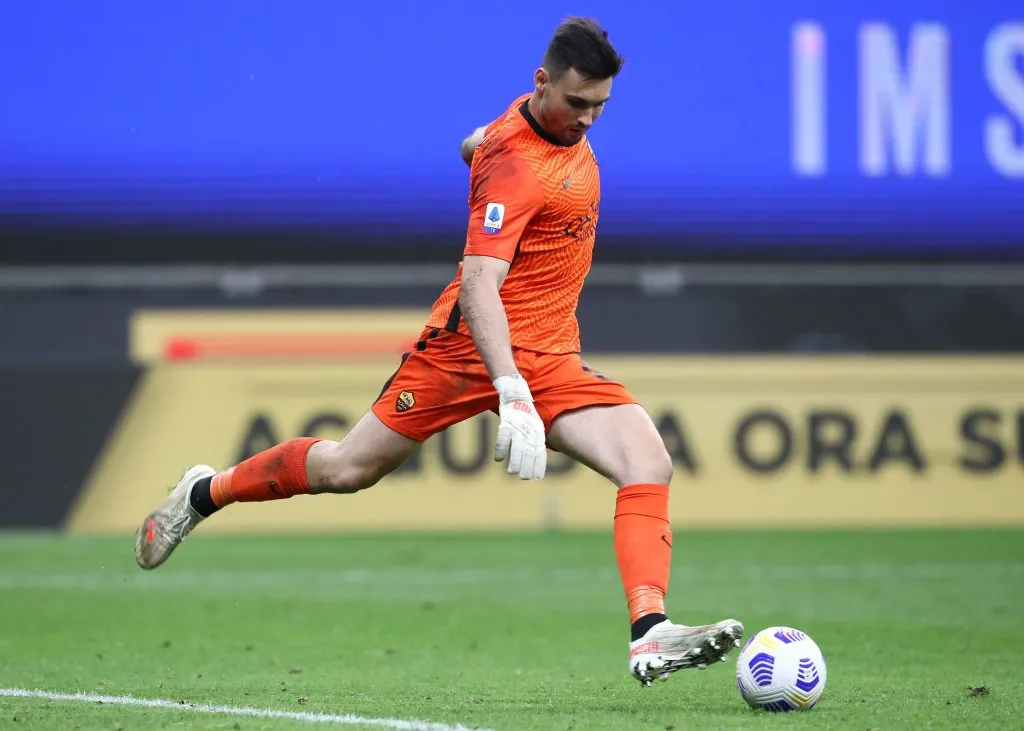 Daniel Fuzato durante confronto contra o Internazionale em 2021. (Photo by Marco Luzzani/Getty Images)