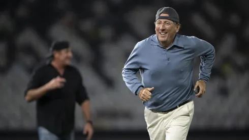 John Textor, dono da SAF do Botafogo, após partida contra o Palmeiras (Foto: Jorge Rodrigues/AGIF)