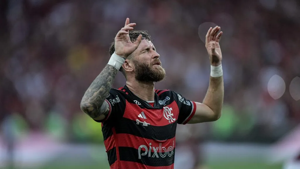 Léo Pereira em ação pelo Flamengo. Foto: Thiago Ribeiro/AGIF