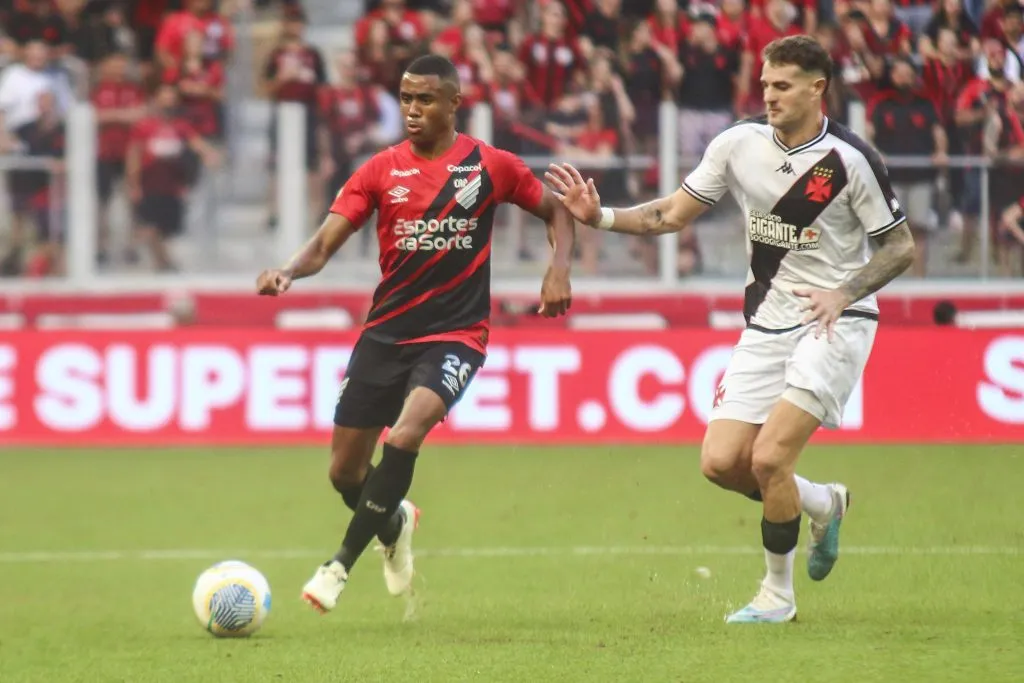 Erick durante partida entre Athletico e Vasco no Campeonato Brasileiro de 2024. Foto: Gabriel Rosa Machado/AGIF