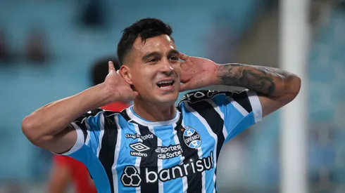 Cristaldo tem futuro incerto no Grêmio.