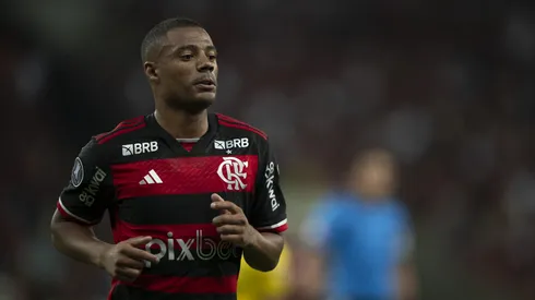 De La Cruz jogador do Flamengo durante partida contra o Peñarol no estádio Maracanã pelo campeonato Copa Libertadores 2024. Foto: Jorge Rodrigues/AGIF