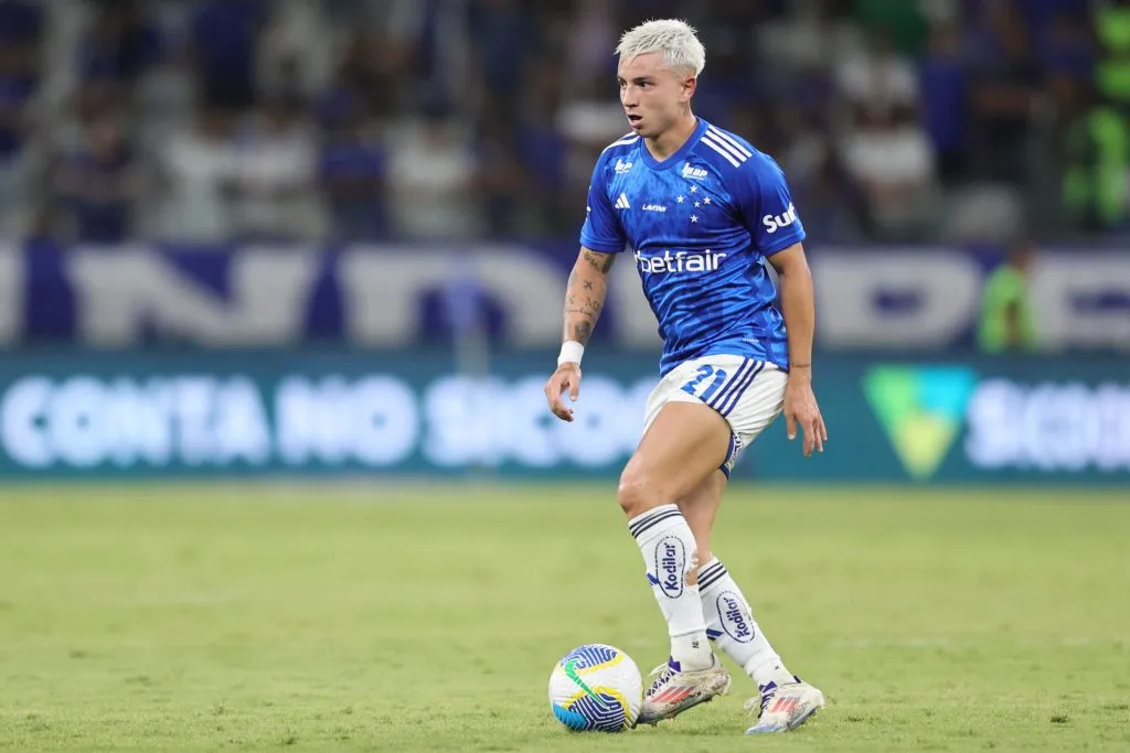 Barreal jogando no Cruzeiro em 2024 – Foto: Gilson Lobo/AGIF