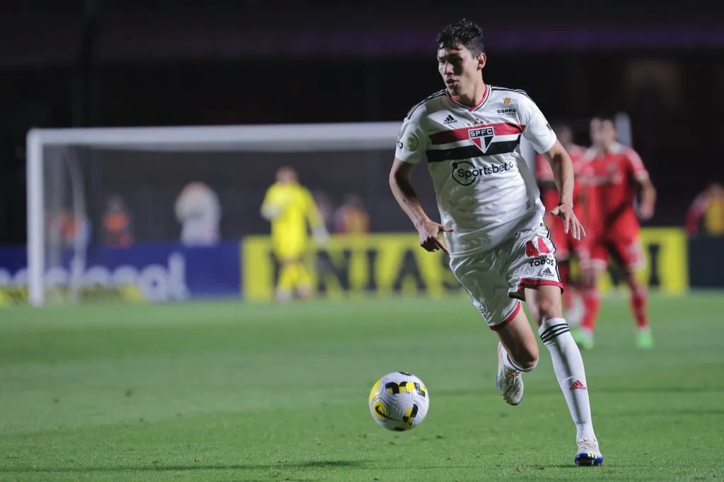Ferraresi jogador do São Paulo durante partida contra o Internacional no Morumbi pelo campeonato Brasileiro A 2022. Foto: Ettore Chiereguini/AGIF