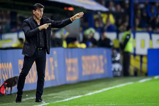 Gustavo Quinteros, novo técnico do Grêmio, comandando o Velez Sarsfield em 2024 –  (Photo by Marcelo Endelli/Getty Images)
