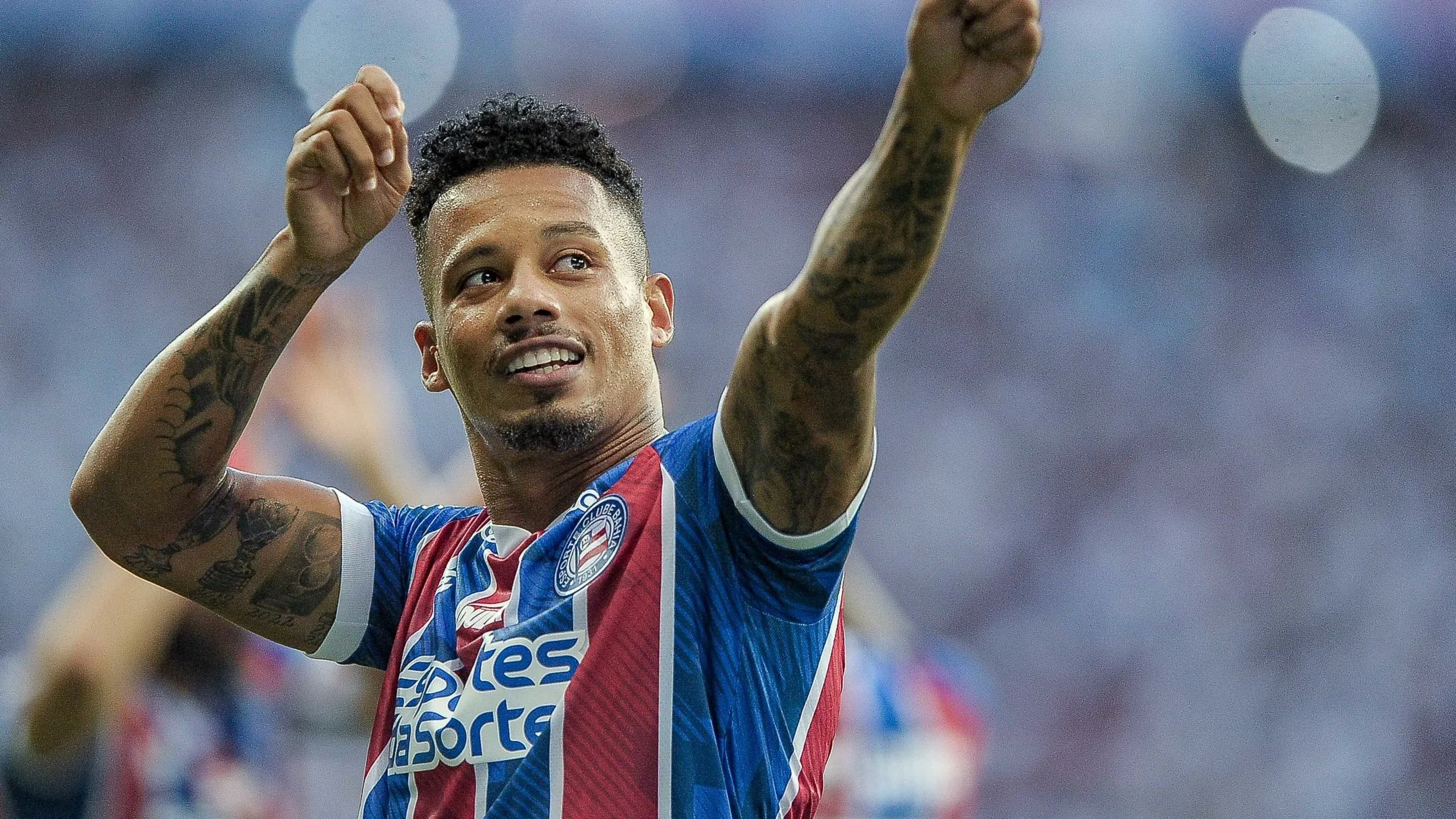Rafael Ratão, jogador do Bahia, comemora seu gol (Foto: Jhony Pinho/AGIF)