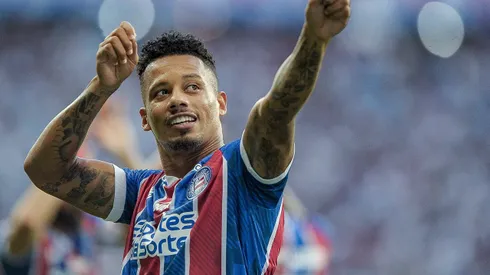 Rafael Ratão, jogador do Bahia, comemora seu gol (Foto: Jhony Pinho/AGIF)