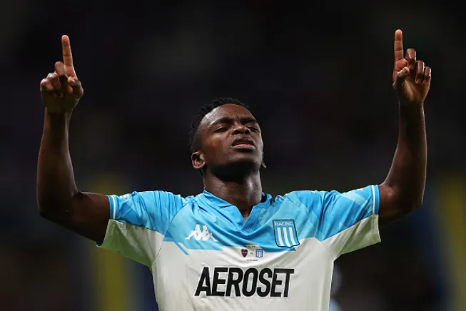 Johan Carbonero comemorando gol pelo Racing – (Photo by Christopher Pike/Getty Images)