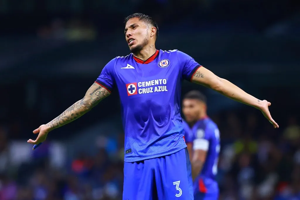 Carlos Salcedo of Cruz Azul reacts during the 7th round match between Cruz Azul and America as part of the Torneo Apertura 2023 Liga MX at Azteca Stadium on September 02, 2023 in Mexico City, Mexico. (Photo by Hector Vivas/Getty Images)