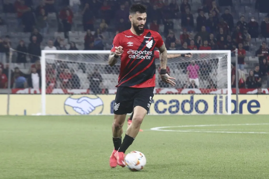 Mastriani durante partida contra o Belgrano na Copa Sul-Americana 2024. Foto: Gabriel Machado/AGIF