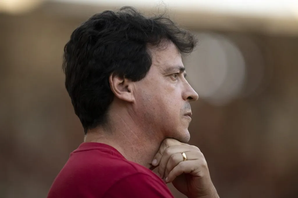 Fernando Diniz tecnico do Fluminense durante partida contra o Flamengo no estadio Maracana pelo campeonato Brasileiro A 2024. Foto: Jorge Rodrigues/AGIF