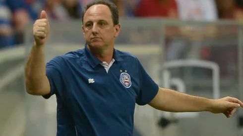 Rogério Ceni durante confronto contra o Palmeiras no Brasileirão 2024.
