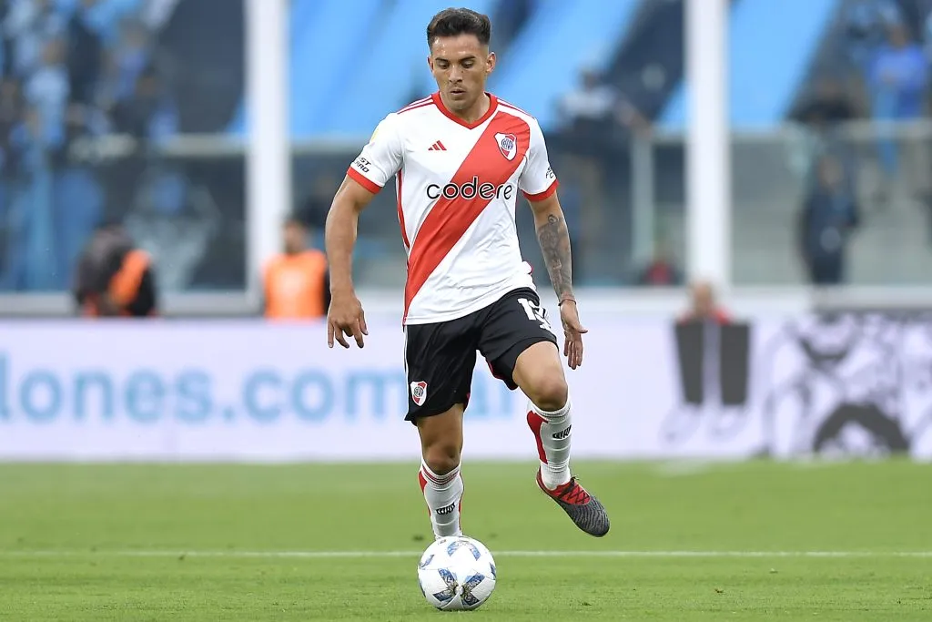Enzo Díaz durante confronto entre River Plate e Belgrano em 2023. (Photo by Hernan Cortez/Getty Images)