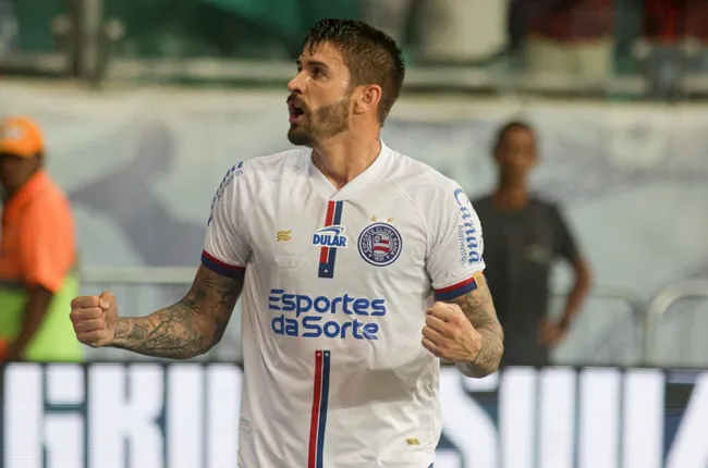 Everaldo comemorando gol contra o Grêmio em 2024 (Imagem: Tiago Caldas /EC Bahia)