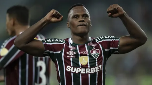 Jhon Arias, jogador do Fluminense, comemora classificação após partida contra o Grêmio (Foto: Jorge Rodrigues/AGIF)