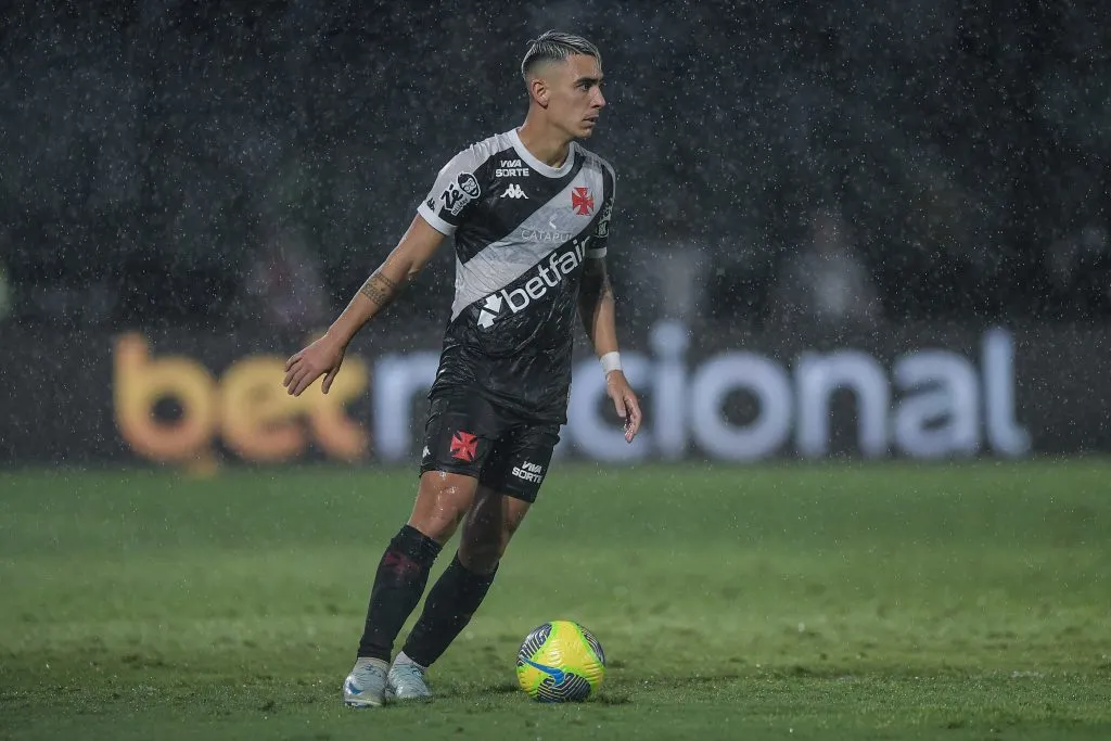 Puma Rodriguez jogador do Vasco durante partida contra o Atletico-MG no estadio Sao Januario pelo campeonato Copa Do Brasil 2024. Foto: Thiago Ribeiro/AGIF