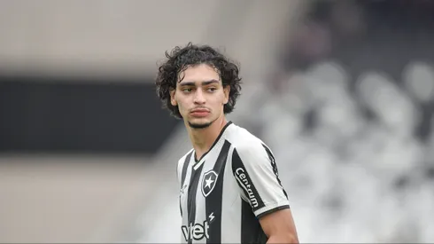 Matheus Nascimento durante confronto contra o Maricá no Campeonato Carioca de 2025.