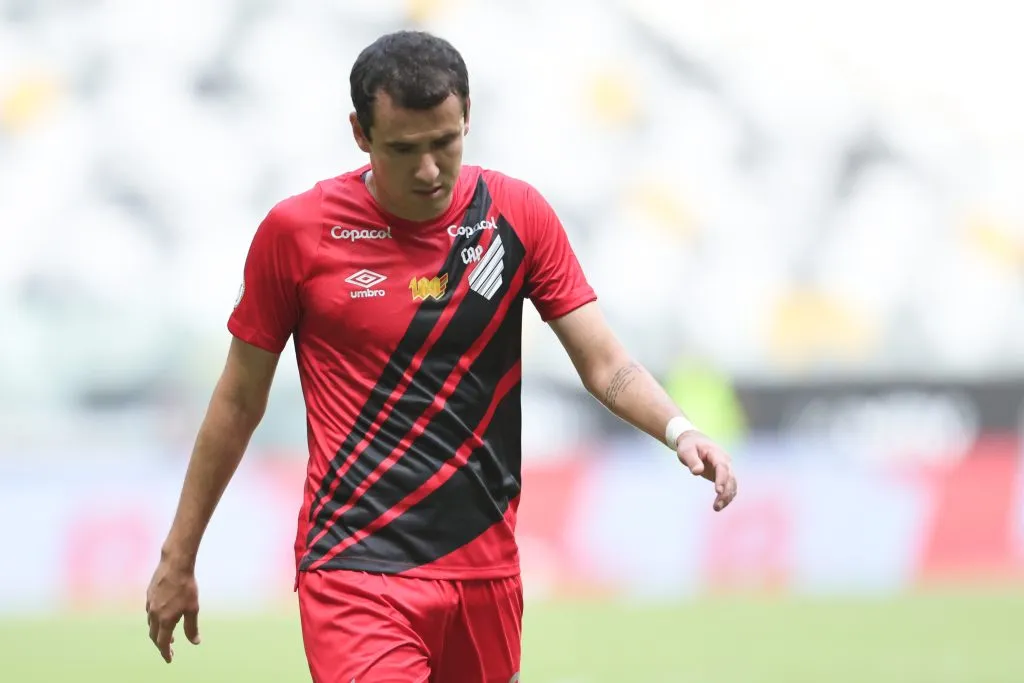 Pablo, um dos líderes do elenco, também está de saída do Athletico. Foto: Gilson Lobo/AGIF