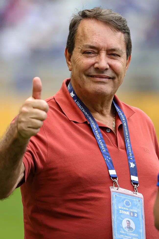 Pedro Lourençoo, proprietario da SAF do Cruzeiro, durante partida contra o Corinthians (Foto: Gilson Lobo/AGIF)