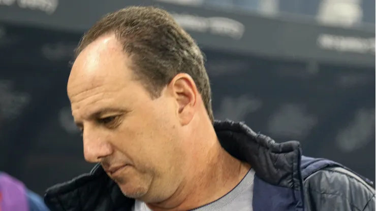 Ceni pode perder meio-campista para o Athletico.