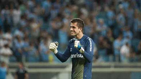 Marcelo Grohe do Gremio comemora o gol de Barcos contra o Passo Fundo pelo Campeonato Gaucho 2014 na Arena do Gremio.