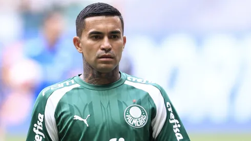 Dudu jogador do Palmeiras durante aquecimento antes da partida contra o Fortaleza no estadio Arena Allianz Parque pelo campeonato Brasileiro A 2024.