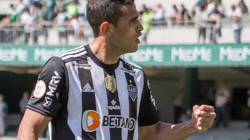 Alan Kardec durante confronto entre Atlético-MG e Coritiba no Brasileirão 2022.