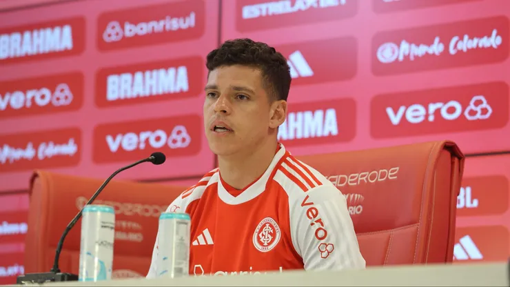 Internacional apresenta Ronaldo, novo reforço para 2025 (Imagem: Ricardo Duarte/Internacional)