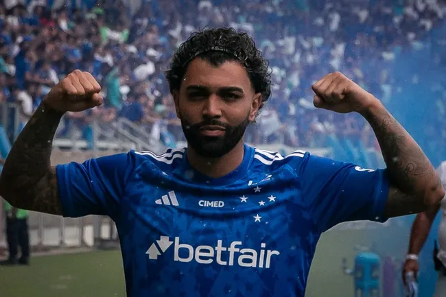 Gabigol durante apresentação oficial como jogador do Cruzeiro em coletiva de imprensa realizada no Mineirao. Foto: Fernando Moreno/AGIF